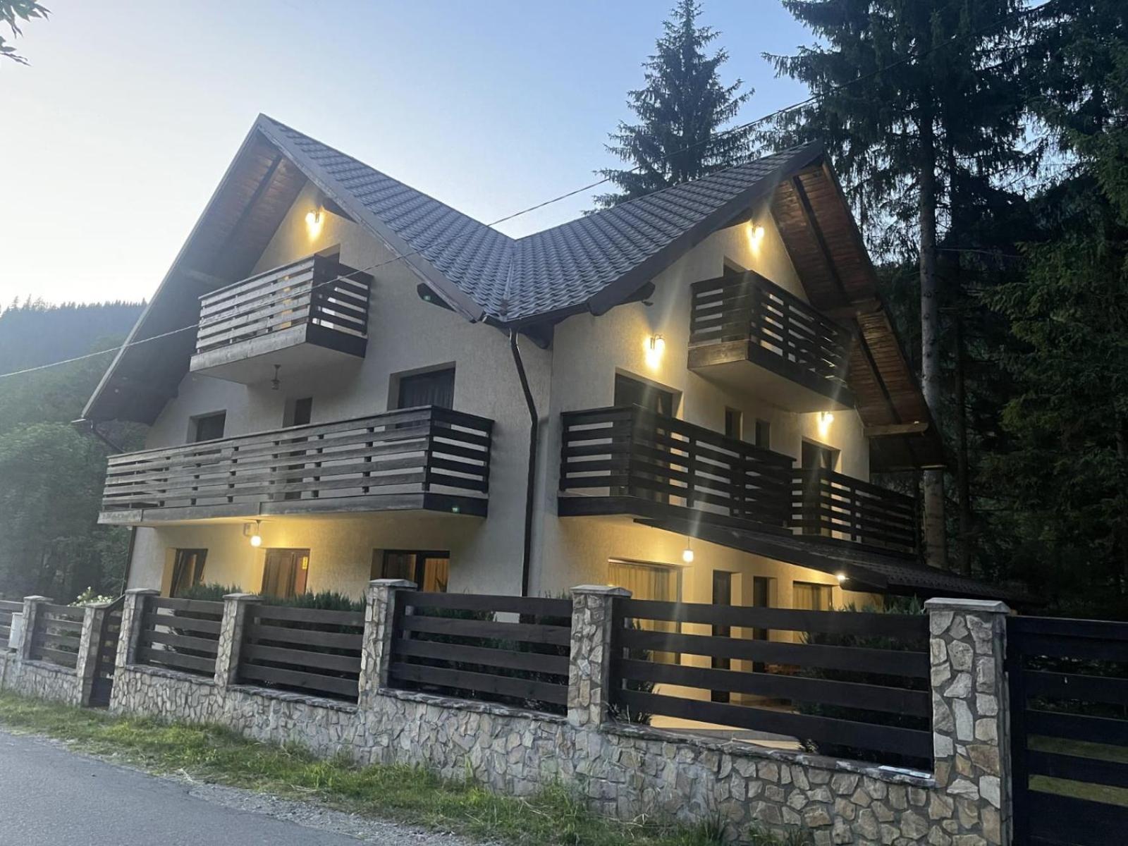 Vila Green & White Moeciu De Sus Εξωτερικό φωτογραφία